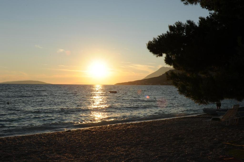 Hotel Laguna Gradac  Exterior photo