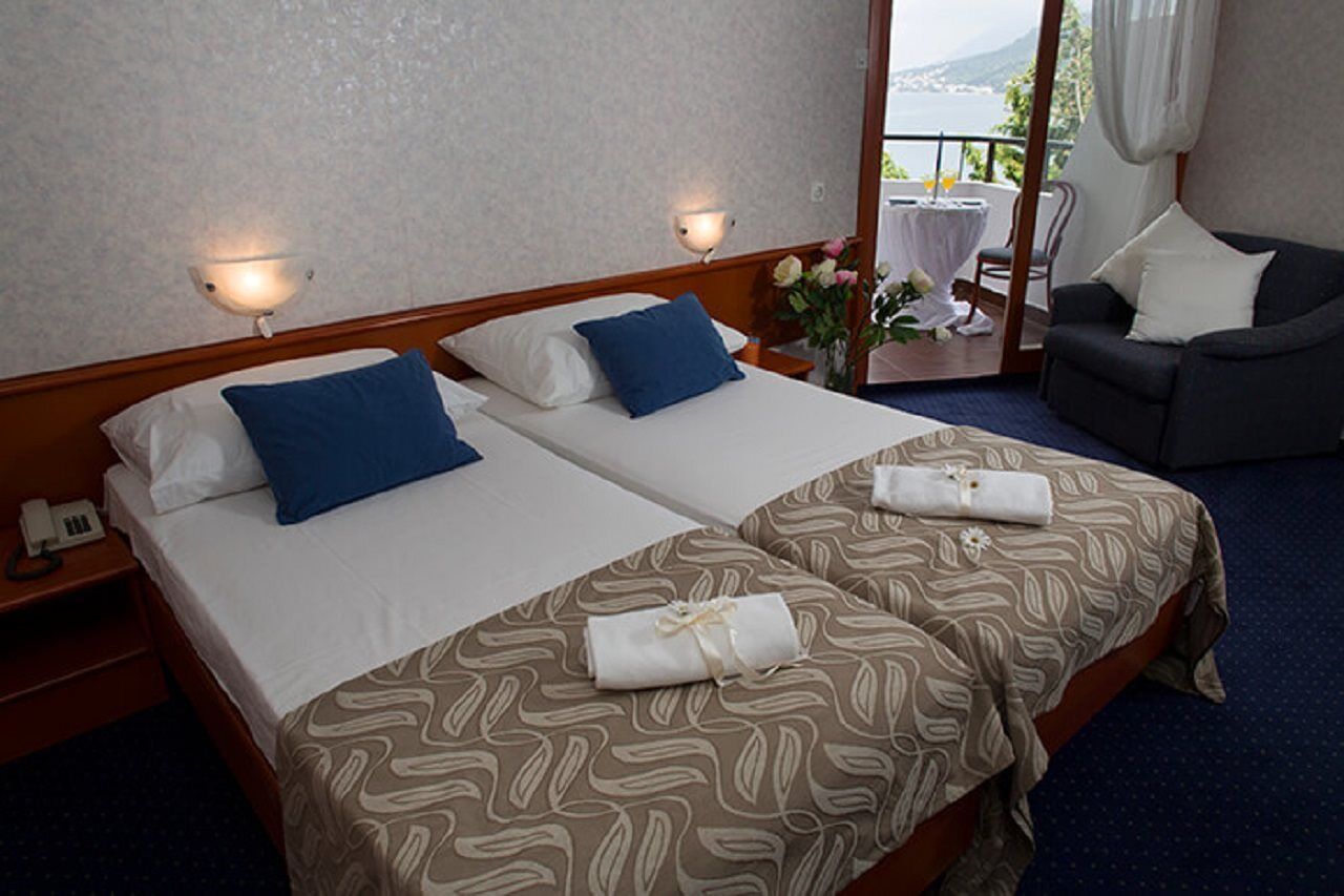 Hotel Laguna Gradac  Exterior photo